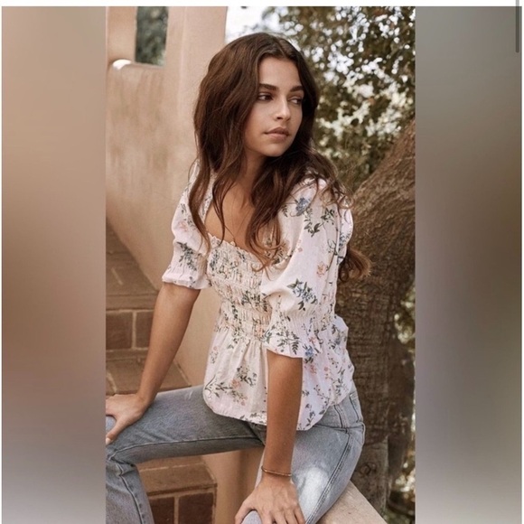 Saylor Clover Floral Blush Pink Top - Picture 1 of 16